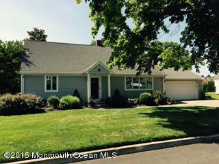 39 Old Squan Rd, Wall Township, NJ 08736-2823