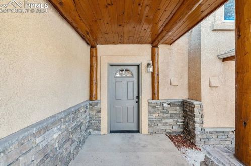 130 Elk Grove Ln, Woodland Park CO 80863-9158 exterior