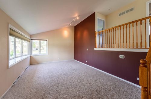 293 Boyd Ave, Elmhurst, IL 60126-3669