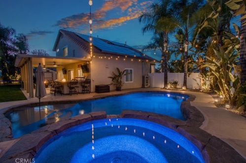 8691 Merrick St, Riverside, CA 92508-2528