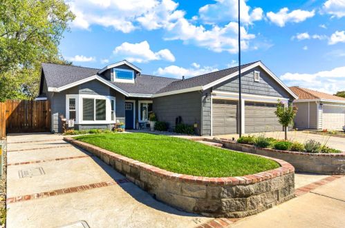 9901 Falcon Meadow Dr, Elk Grove, CA 95624-2779