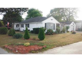 4 Wood St, Warwick, RI 02889-9330