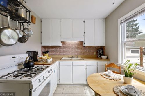 2710 2nd Ave, Saint Paul MN  55109-3320 exterior