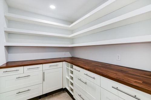 8208 Burrell Dr, Austin TX  78757-8339 exterior