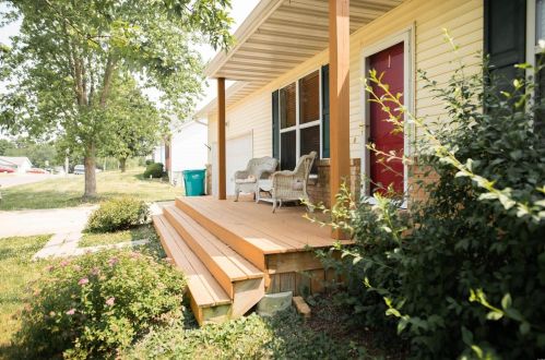 610 Falcon Dr, Spring Bluff, MO 63080-5101