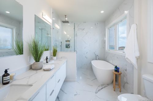 2098 Aliali Pl, Honolulu HI  96821-2601 exterior