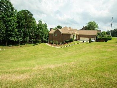 2207 Democracy Dr, Buford, GA 30519-8049