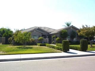 2441 Chaparal St, Conejo, CA 93662-3252