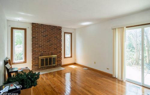 540 Crown Point Ct, Buffalo Grove, IL 60089-7029