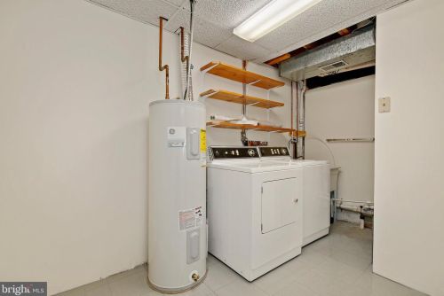 1414 Elm Grv Cir, Silver Spring MD 20905-6060 exterior