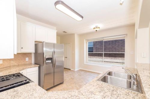 2309 Perkins Crossing Dr, Conroe TX  77304-6813 exterior