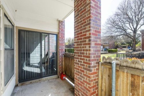 3212 Donnelly Cir, Fort Worth TX  76107-5451 exterior