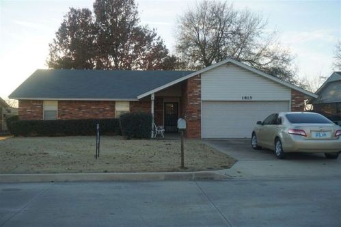 1815 Shenandoah Dr, Ardmore, OK 73401-1223