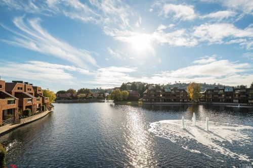 33 Lagoon Vis, Tiburon, CA 94920-2563