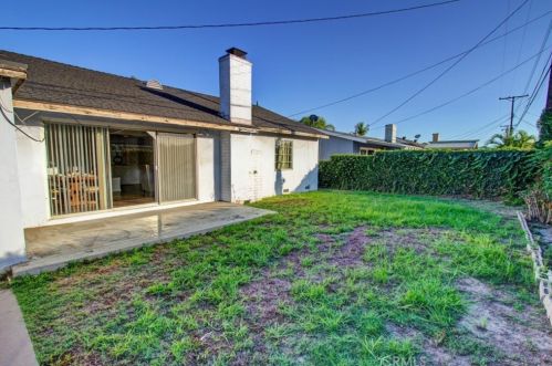 645 Hacienda St, Anaheim CA  92804-2656 exterior