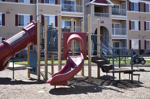 15700 Jamison Dr, Englewood CO 80112-4686 exterior