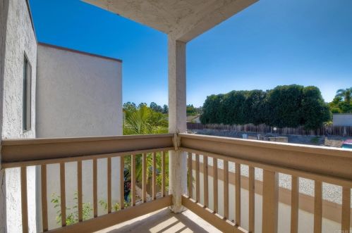 232 Candice Pl, Vista CA  92083-1984 exterior