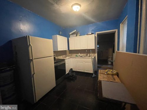 1679 Fillmore St, Philadelphia, PA 19124-2735