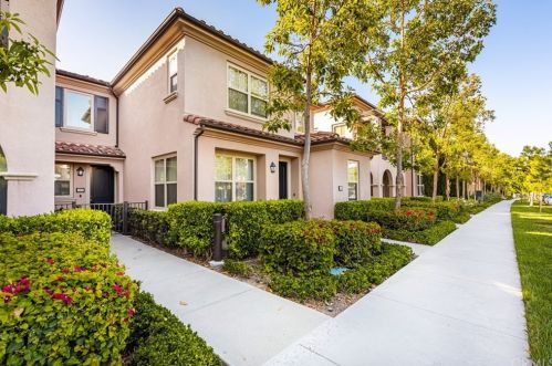136 Coralwood, Irvine CA  92618-2248 exterior