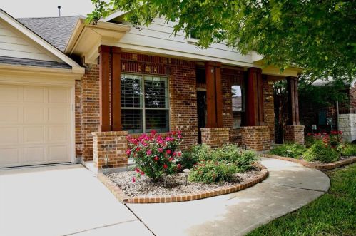 13816 Glen Mark Dr, Webberville, TX 78653-3958