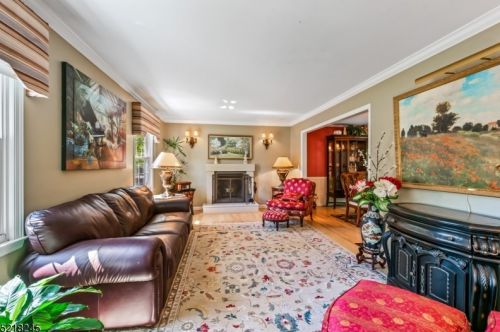 52 Symor Dr, Morristown, NJ 07960-6526