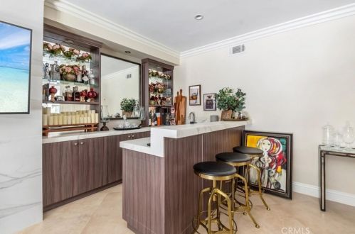 1566 Hillside Dr, Glendale CA  91208-2456 exterior