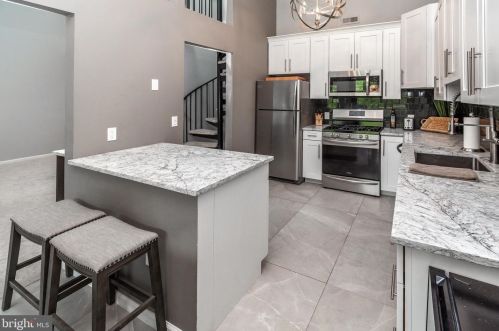 1005 Eagles Chase Dr, Trenton NJ  08648-2539 exterior