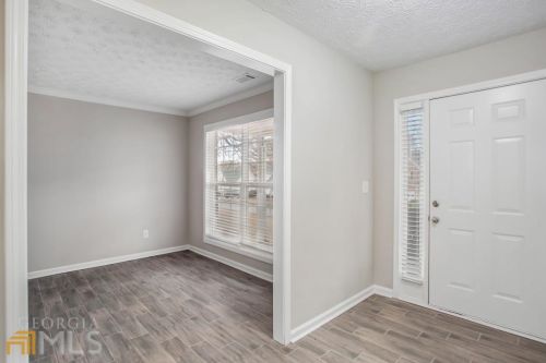 10 Trelawney Ct, Porterdale, GA 30016-6879
