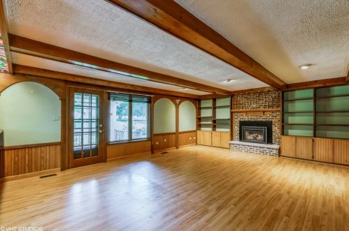 3 Swan Cir, Lemont IL  60440-1237 exterior