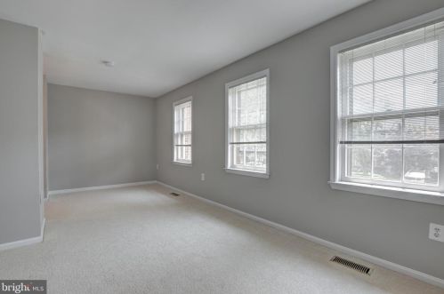 5601 Castlebury Ct, Springfield VA  22015-1883 exterior