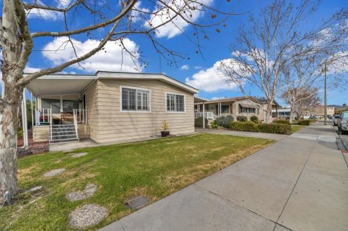 639 Shadow Creek Dr, San Jose, CA 95136-1216