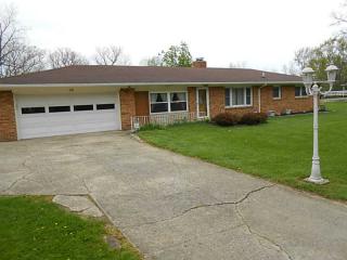 49 Bird Rd, Springfield, OH 45503-5538
