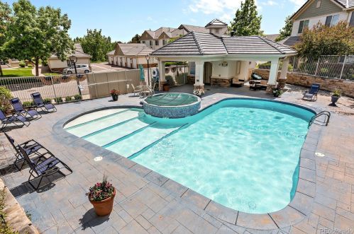 22645 Ontario Dr, Aurora CO 80016-2713 exterior