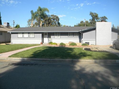 301 Hilton St, Madera, CA 93637-4247