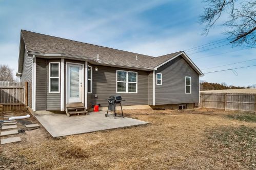 1005 Worthington Dr, Pendleton, MO 63383-2239