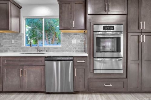 7106 Orch St, Riverside CA  92504-3958 exterior