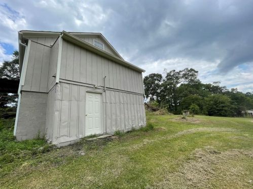 2766 Bart Johnson Rd, Buford, GA 30519-3916