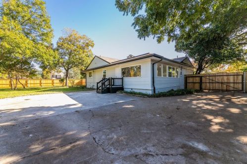 3600 Norfolk Rd, Fort Worth TX  76109-3512 exterior