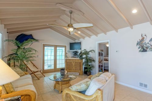 16 Las Vegas Rd, Lavallette NJ 08735-1815 exterior