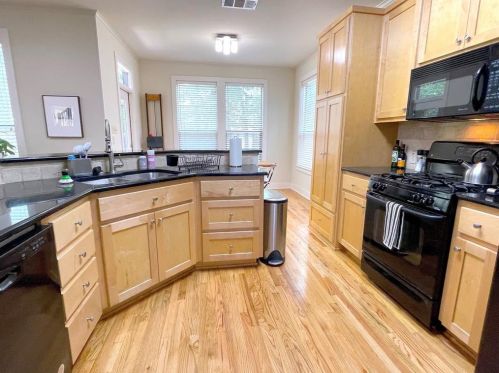 930 50th St, Austin TX  78751-2719 exterior