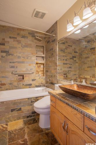 8641 Alta Cv Dr, Sandy UT 84093-1699 exterior