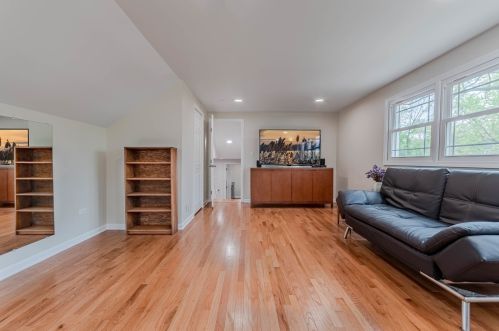 3009 Stratford Rd, Arlington Hts IL  60004-1707 exterior