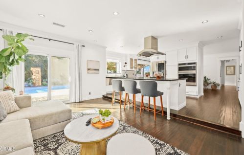 2358 Caracas St, Glendale CA  91214-3003 exterior