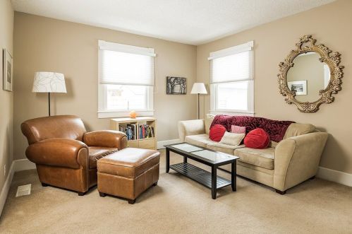 654 Holly Ave, Saint Paul MN  55104-7123 exterior