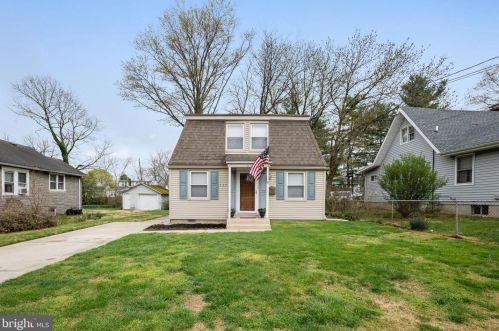 527 Majestic Ave, Gloucester, NJ 08031-1461