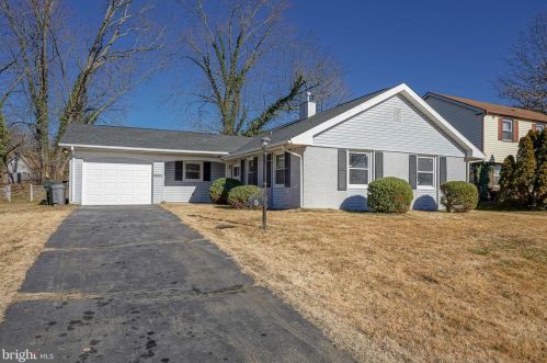 5 Parish Ln, Willingboro, NJ 08046-2707