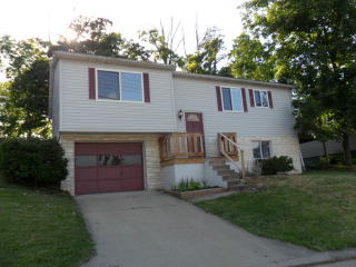 158 Captain Ames Dr, Parkersburg, WV 26104-7562