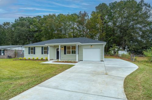 4404 Clovewood St, Ladson, SC 29456-3723