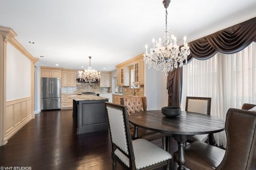 8344 Kimball Ave, Skokie, IL 60076-2967