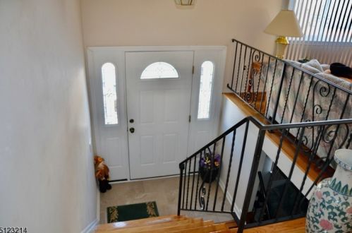 11 Ledgewood Rd, Roxbury Township, NJ 07836-9419